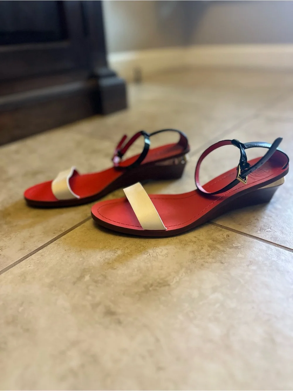 Tory Burch White Strap Red Insole Ankle-Strap Sandals Size 7.5 EUC
